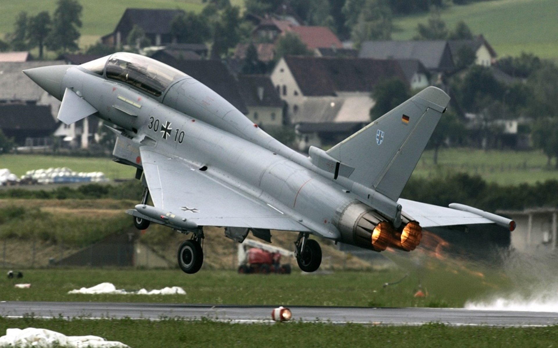 日本足球队展现强大团队合作精神，日本足球队的称号