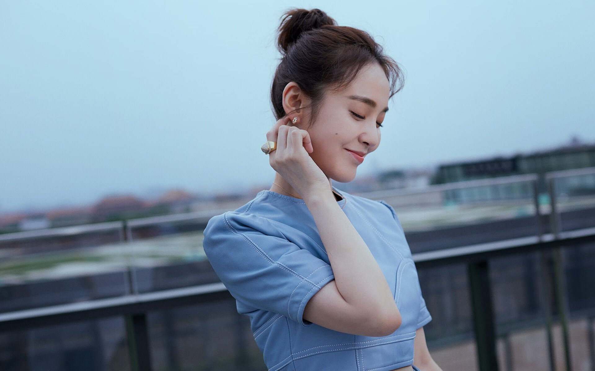 开云下载-英超激烈对决，精彩进球、战术调整引发热议，英超经典对决