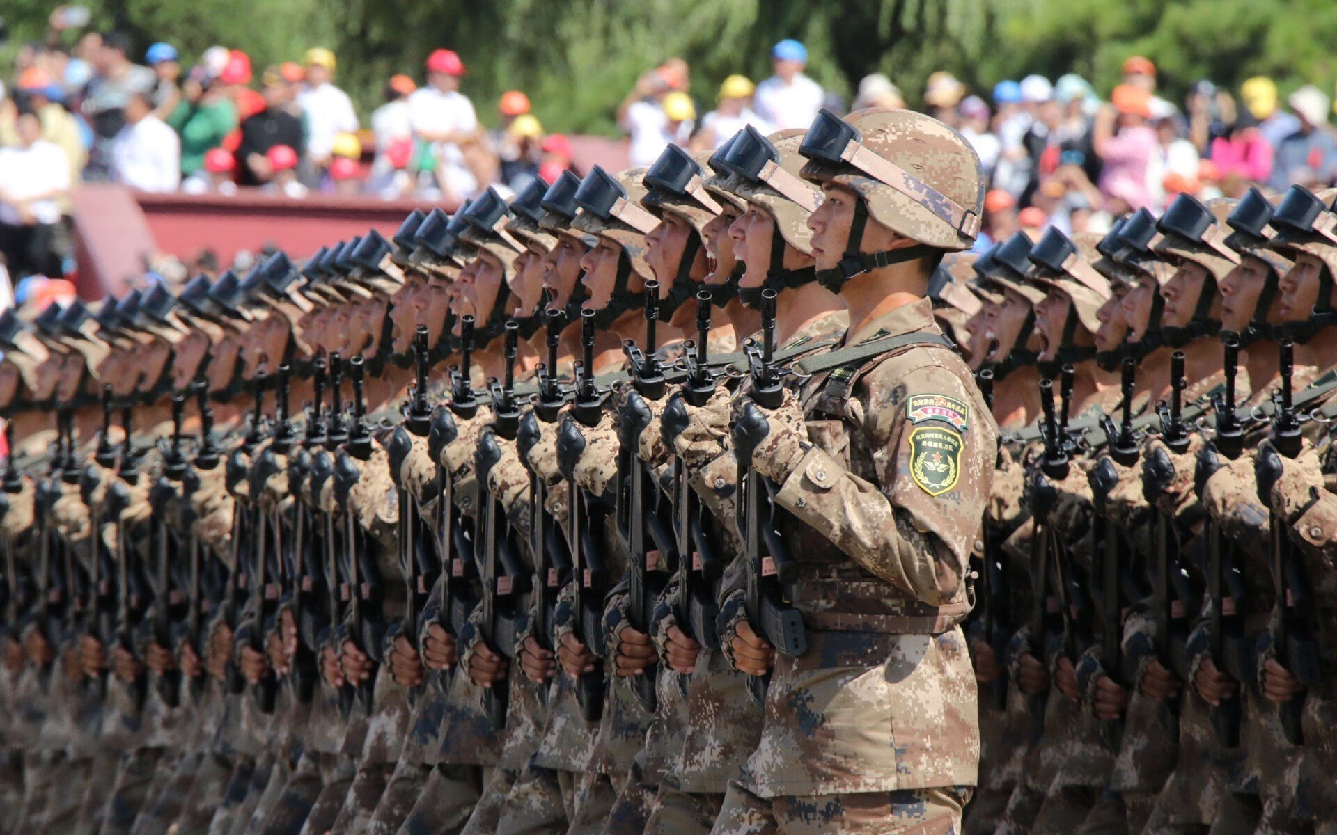 开云全站-赛场突发事件：意外场面引发热议，比赛现场突发情况应对