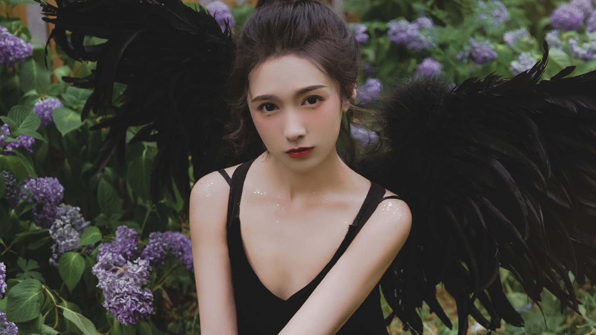 精彩的足球比赛,看谁能一路领先获胜!,精彩的足球比赛优秀作文